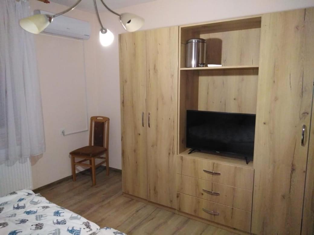 Evelin Sobe Apartment Бачка Топола Екстериор снимка