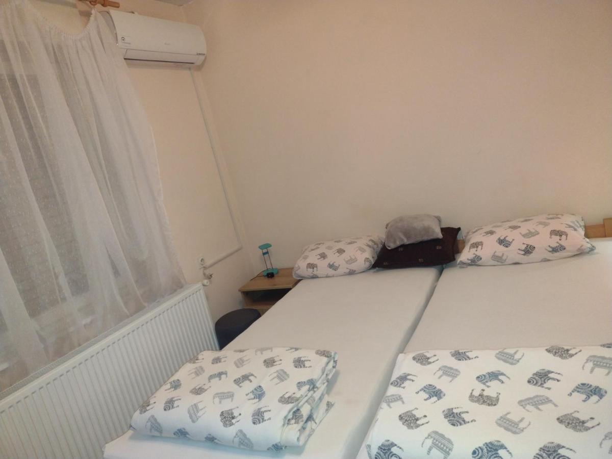 Evelin Sobe Apartment Бачка Топола Екстериор снимка